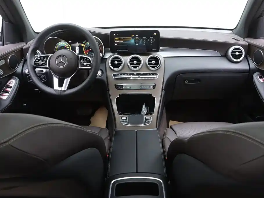 Mercedes-Benz GLC 2022 Facelift GLC 300 L 4MATIC Dynamic Collector's Edition фото 22