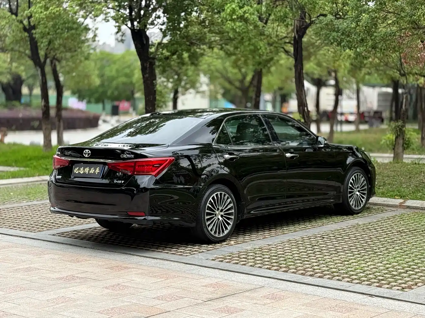 Toyota Crown 2018 2.0T Fashion Edition фото 9