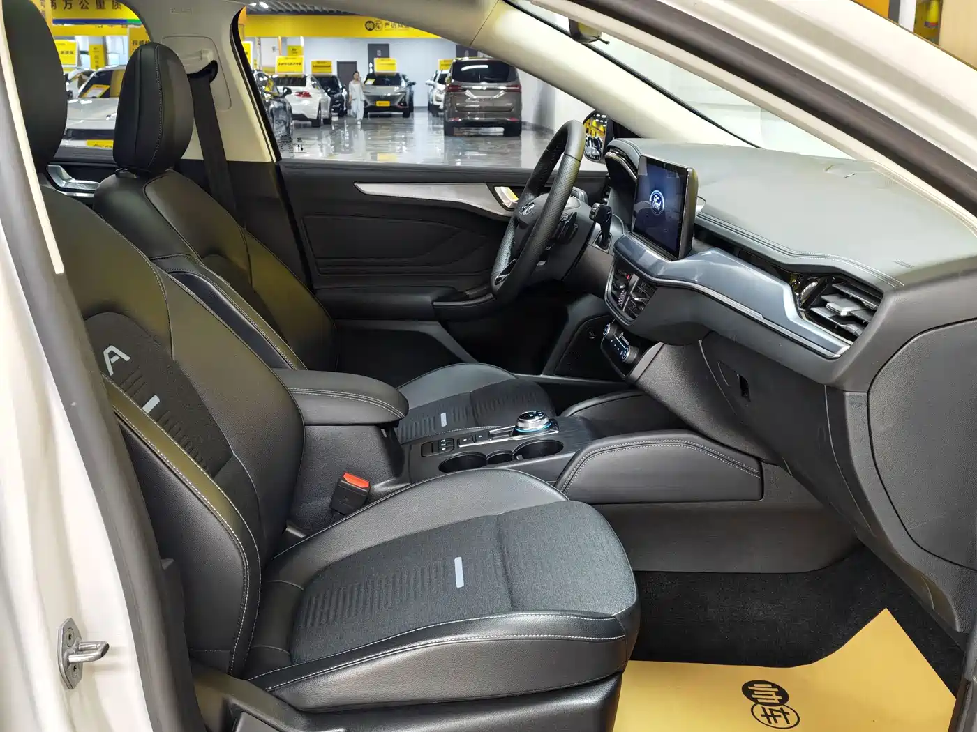 FORD FOX ACTIVE