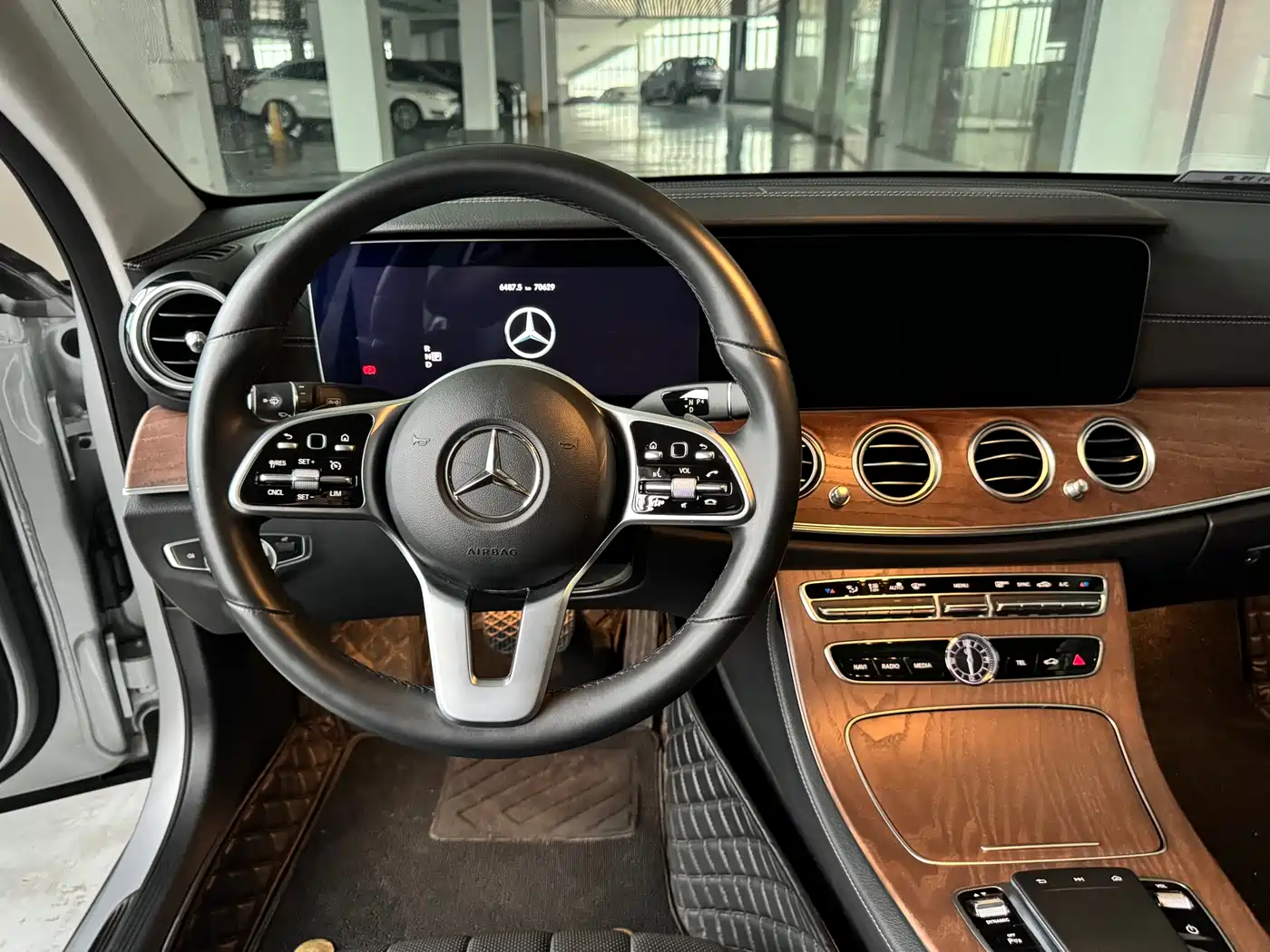 Mercedes-Benz E-Class 2020 E 300 L Fashion фото 9