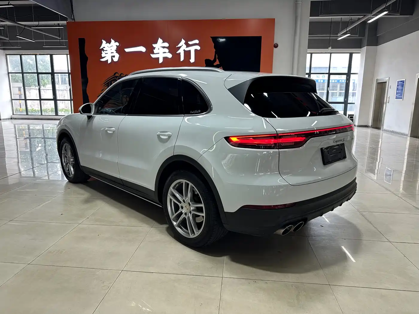 Porsche Cayenne 2018 Cayenne S 2.9T фото 4
