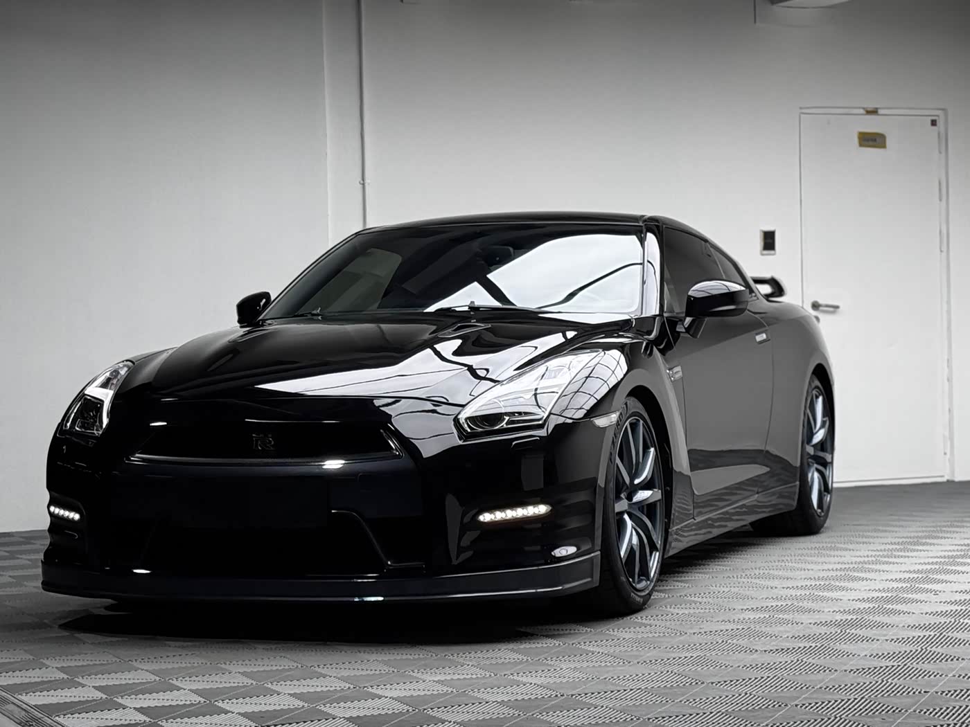 Nissan GT-R