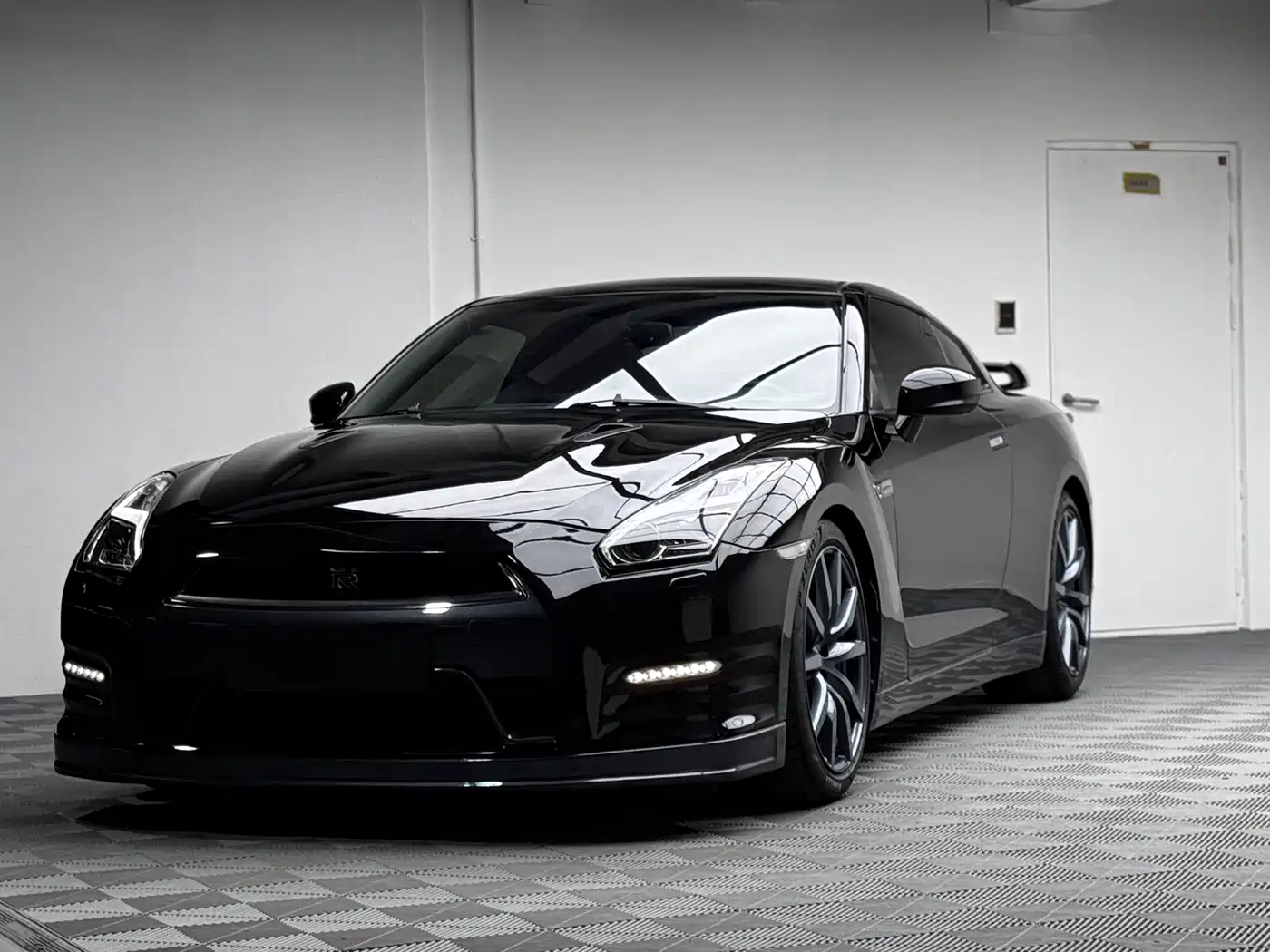 Nissan GT-R