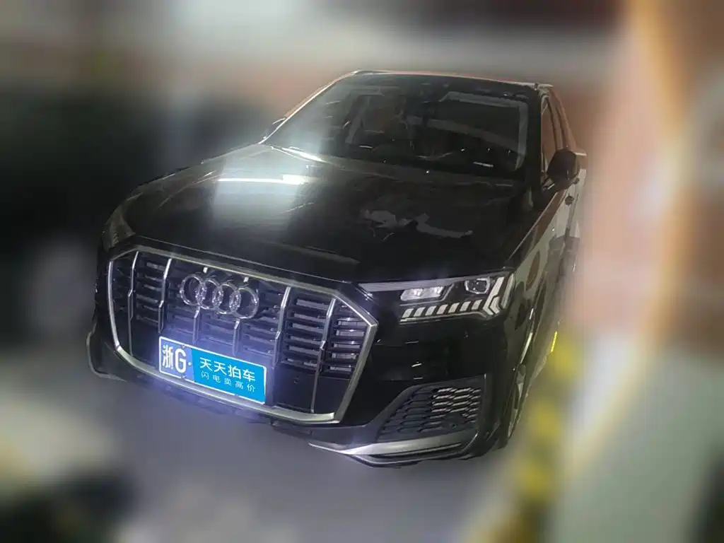 Photo 1 - Audi Q7