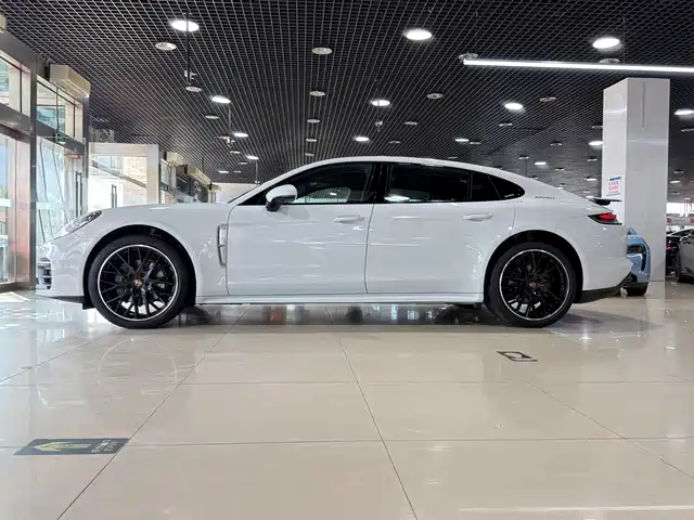 Porsche Panamera 2022 Panamera Executive Long Wheelbase 2.9T — фото 3