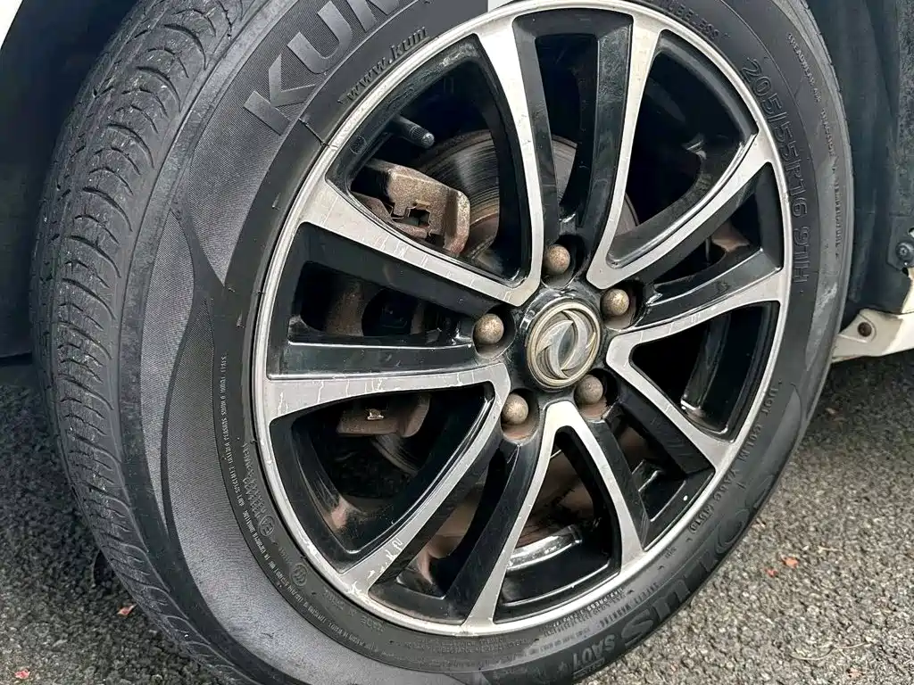 Dongfeng Fengxing Fengxing S500 2016 2016 1.6L CVT Luxury