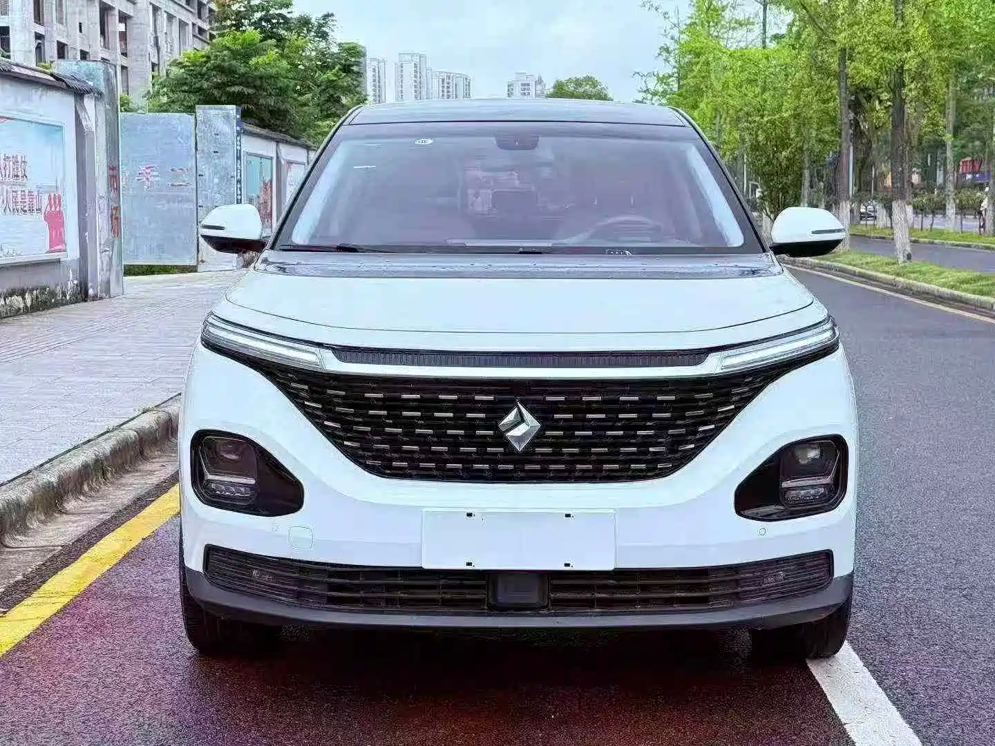 Фото 2 - Baojun RM-5