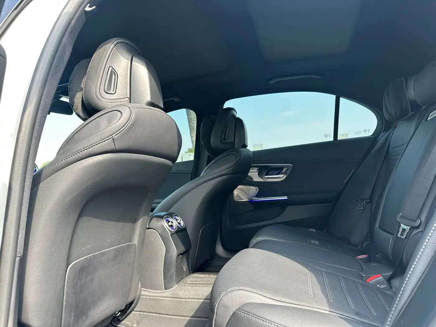 Mercedes-Benz C-Class 2025 C 260 L Sport Edition фото 5