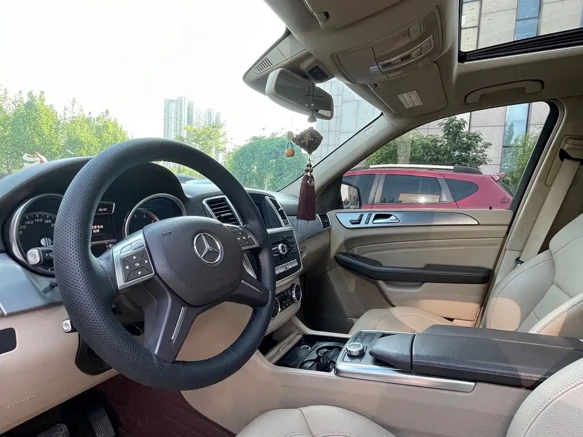 Mercedes-Benz M-Class 2012 ML 300 фото 7