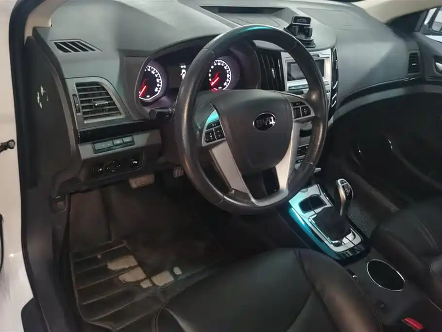 BYD e5 2016 300 Luxury фото 12