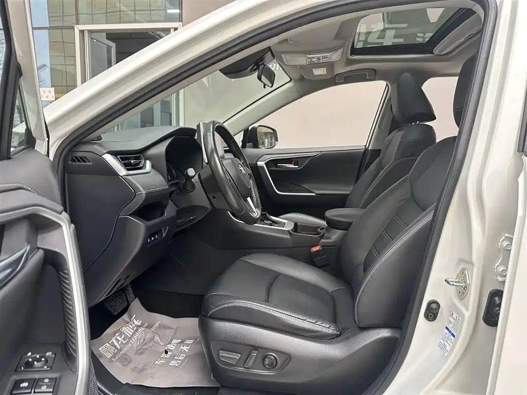 Toyota RAV4 Rongfang 2021 Facelift Hybrid 2.5L E-CVT 4WD Elite PLUS фото 10