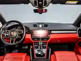Photo 33 - Porsche Cayenne New Energy