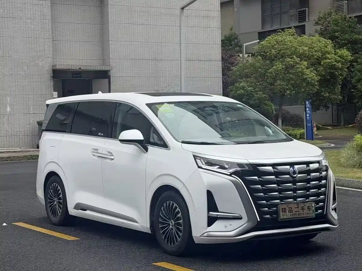 Denza D9 2022 DM-i 970 AWD Flagship