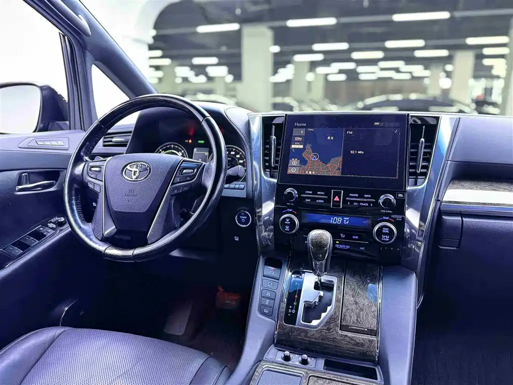 Toyota Alphard 2021 Hybrid 2.5L Ultimate фото 19