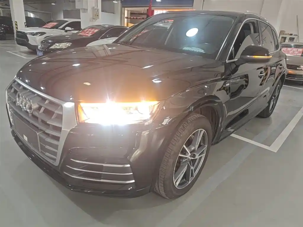 Audi Q5L 2018 40 TFSI Premium Fashion China VI