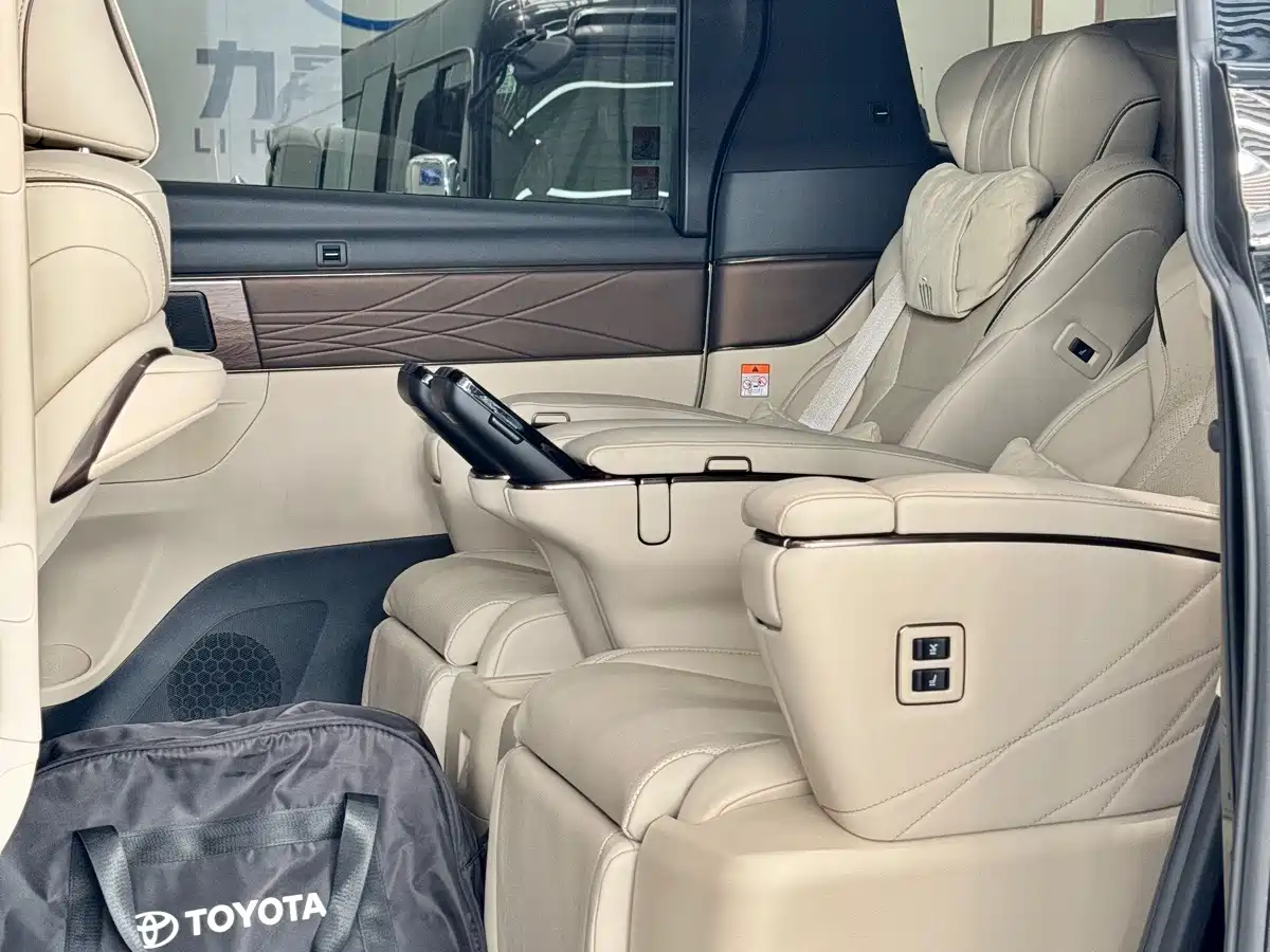 2026 Toyota Vellfire