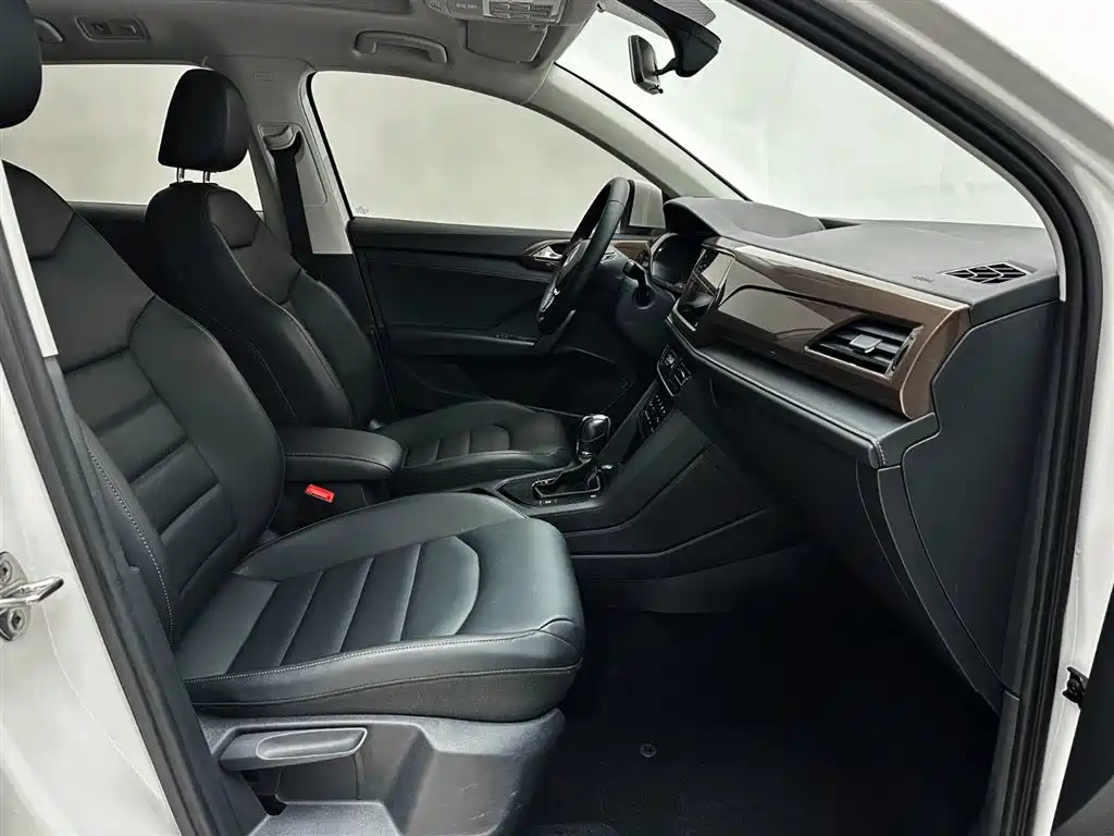 Volkswagen Tharu 2021 Model 280TSI 2WD Comfort Edition фото 20