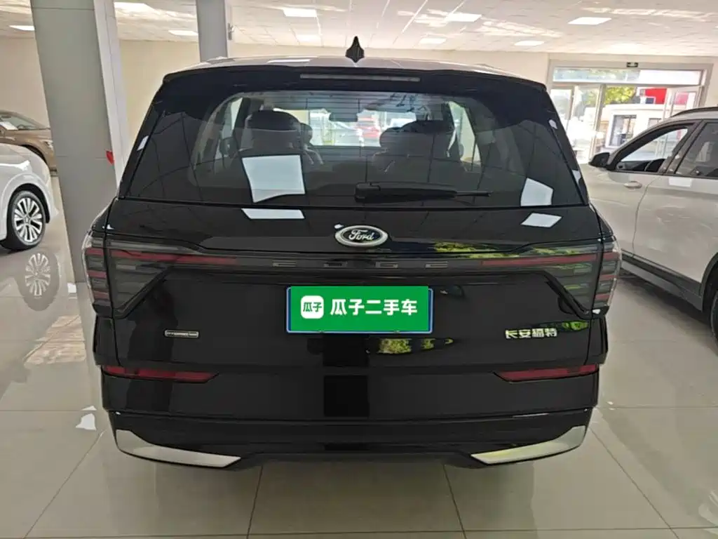 Фото 6 - Ford Edge