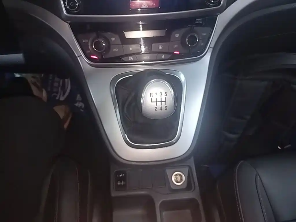 Фото 14 - Haval M6