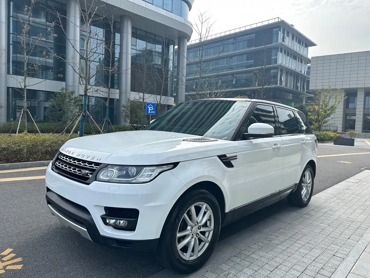 Land Rover Range Rover Sport 2015 3.0 SC V6 HSE DYNAMIC
