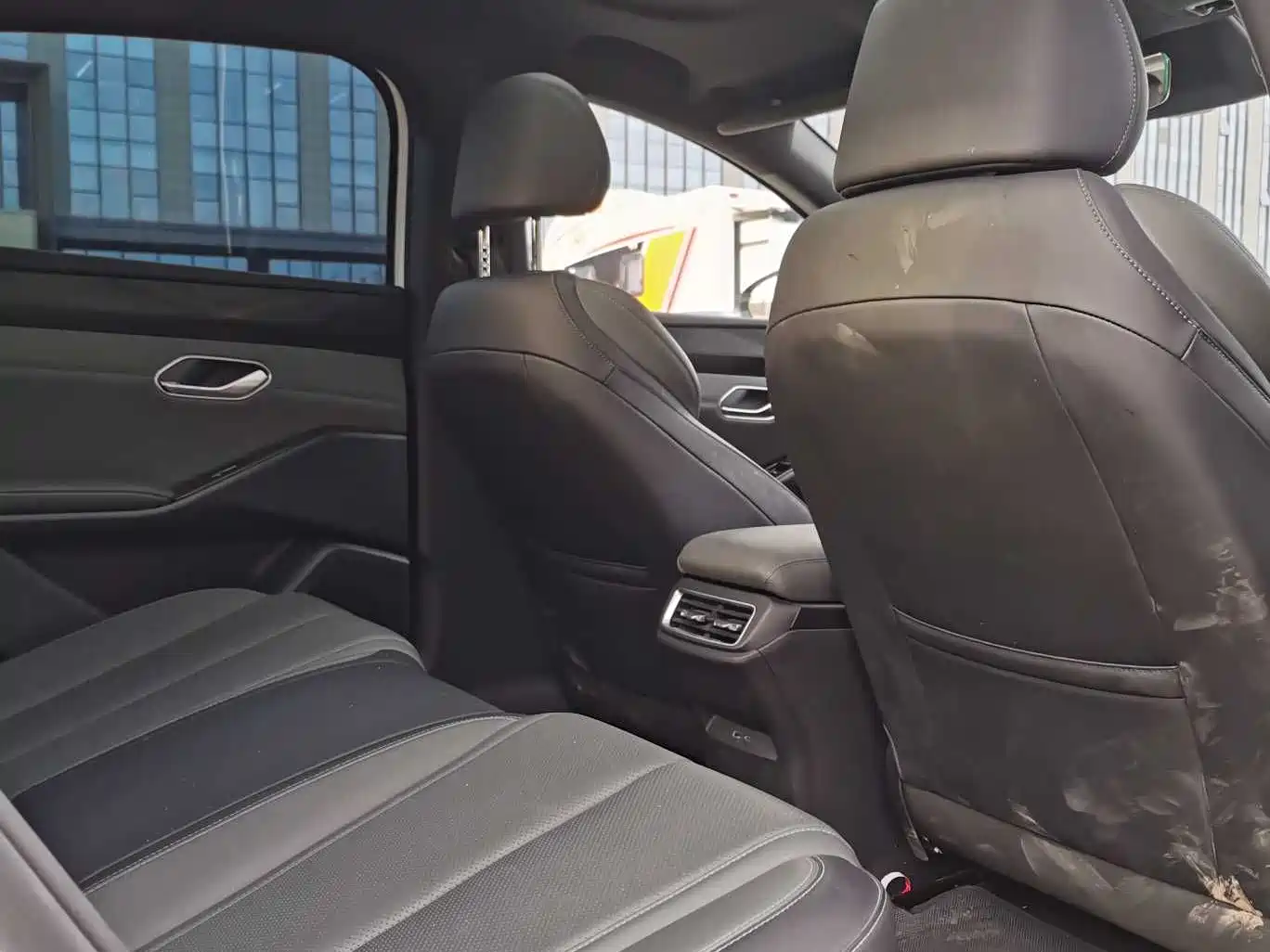BYD Qin L 2025 EV 470KM Leading Edition фото 10