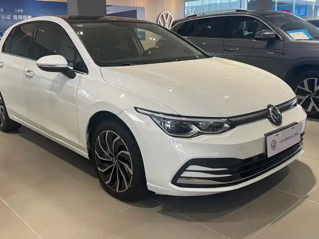 Volkswagen Golf 2023 280TSI DSG Pro — фото 3