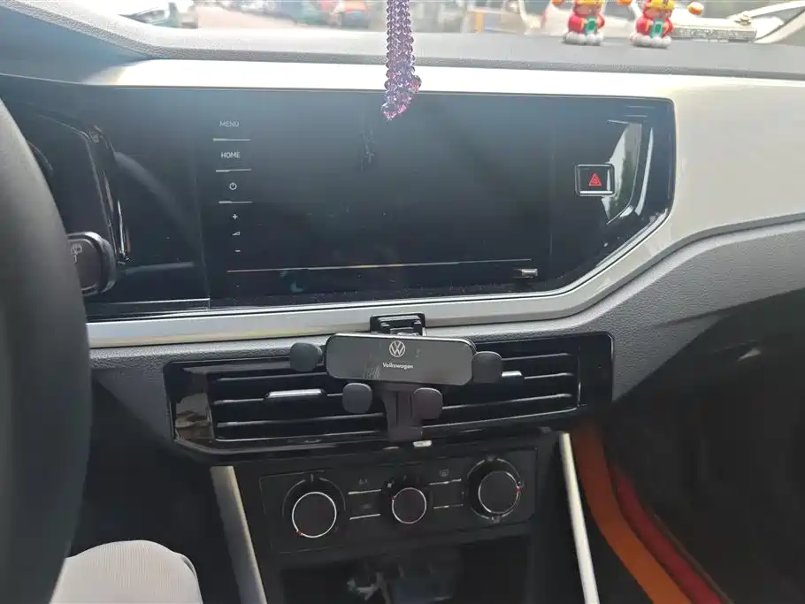 Volkswagen Polo 2021 Plus 1.5L Automatic Colorful Tech Edition фото 13