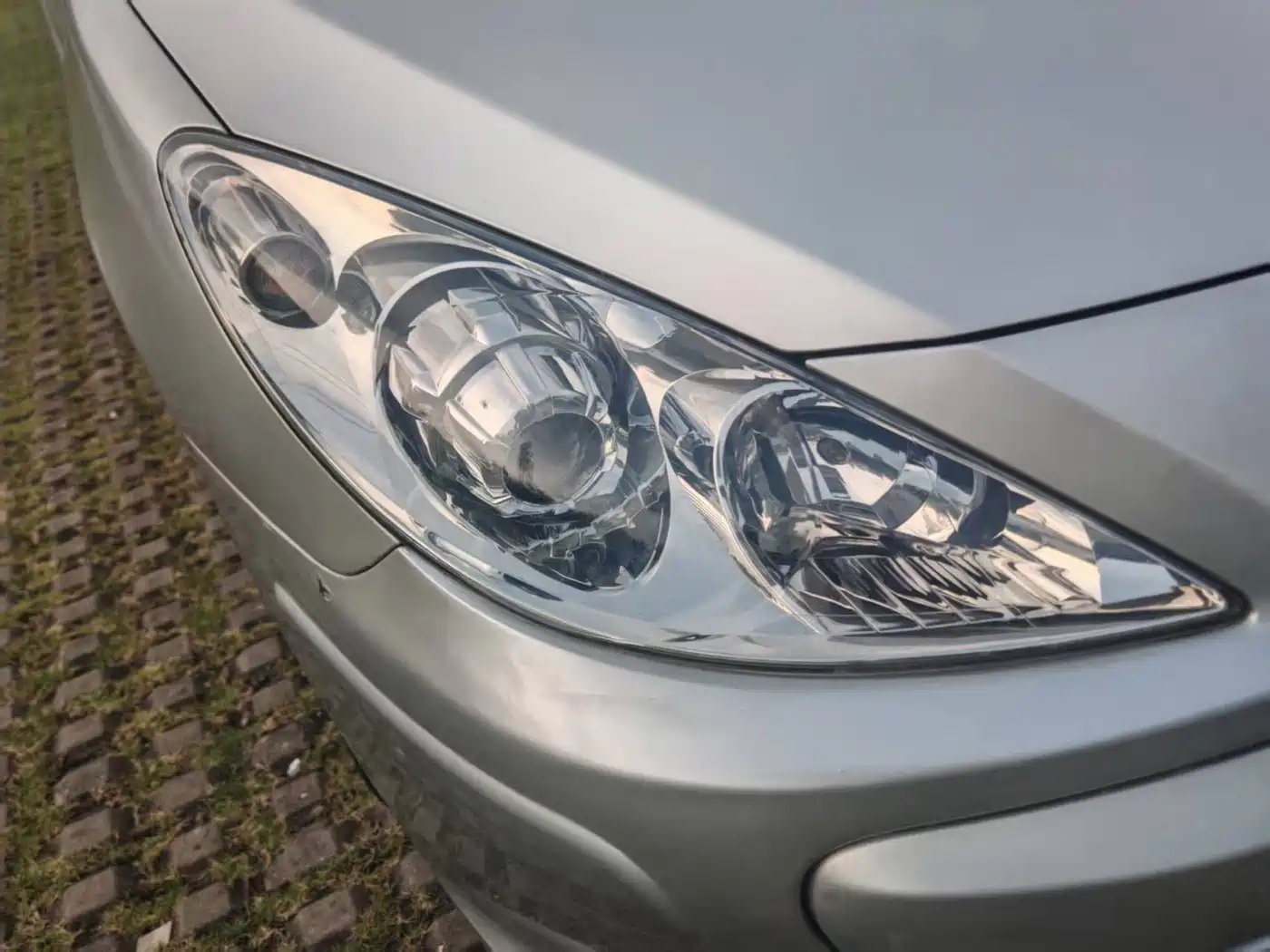 Peugeot 307 2009 2009 Model Hatchback 1.6L Automatic Aile Edition