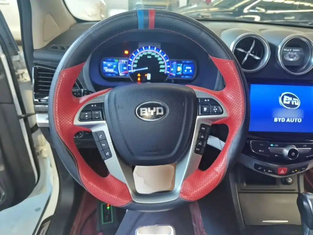BYD S7 2017 2017 2.0T Automatic Luxury Model