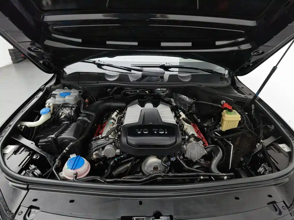 Фото 6 - Volkswagen Touareg