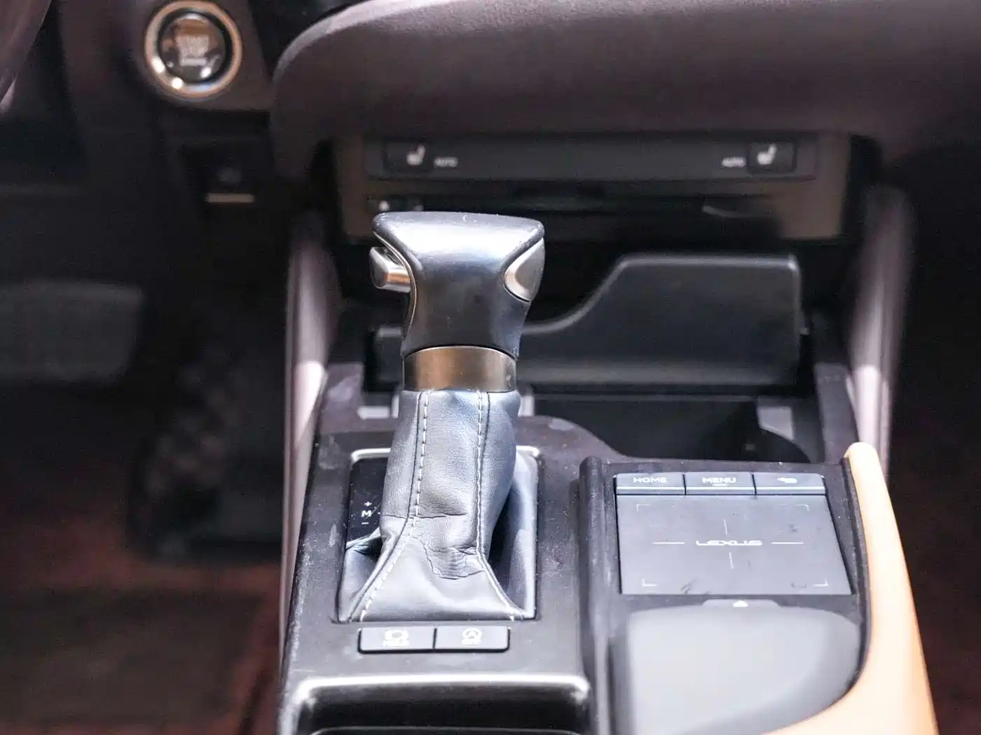 Lexus ES 2020 200 Excellence фото 19
