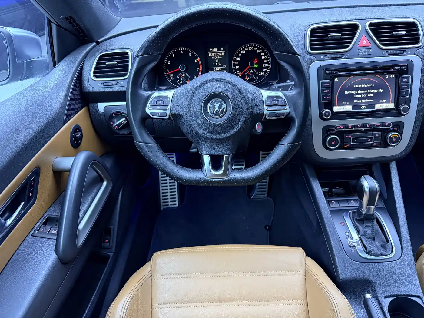 Volkswagen Scirocco 2011 2.0TSI Luxury фото 15