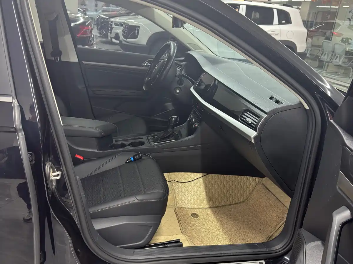 Volkswagen Lavida 2021 1.5L Auto Comfort Edition фото 10