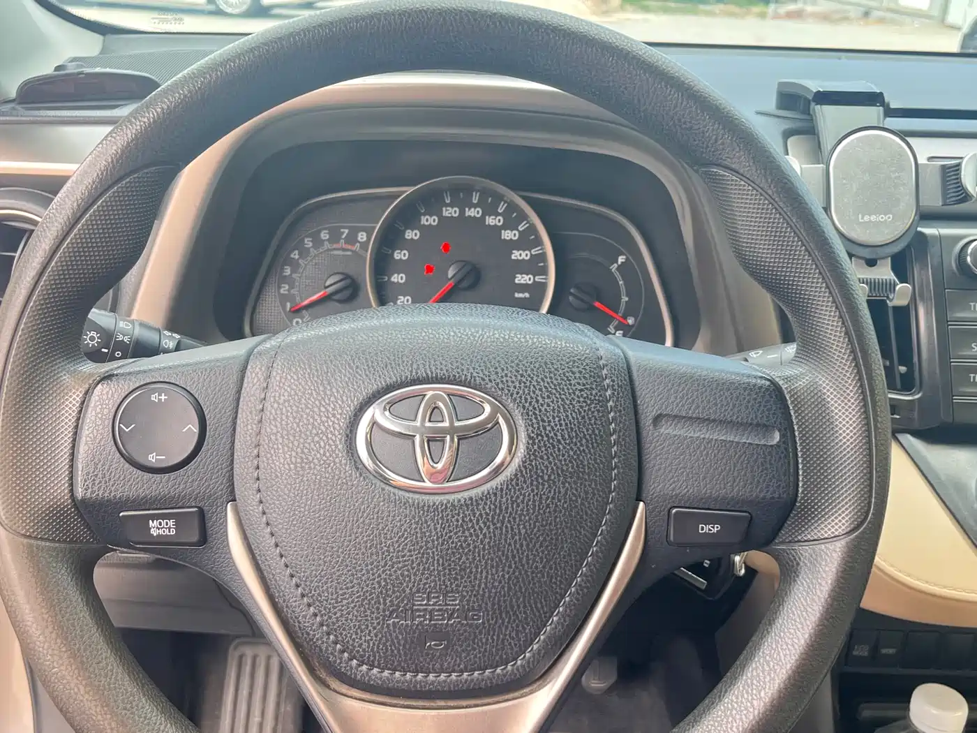 Toyota RAV4 Rongfang 2015 2.0L CVT 2WD Urban Edition фото 14