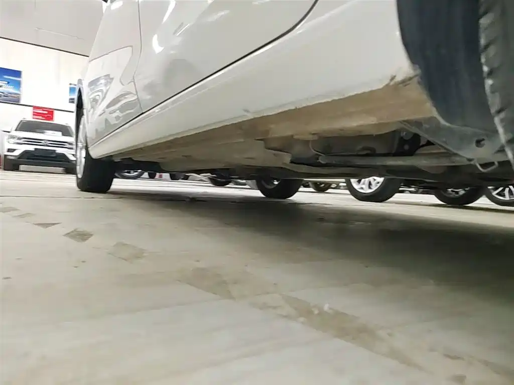 Volkswagen Jetta 2017 1.5L Automatic Fashion фото 22