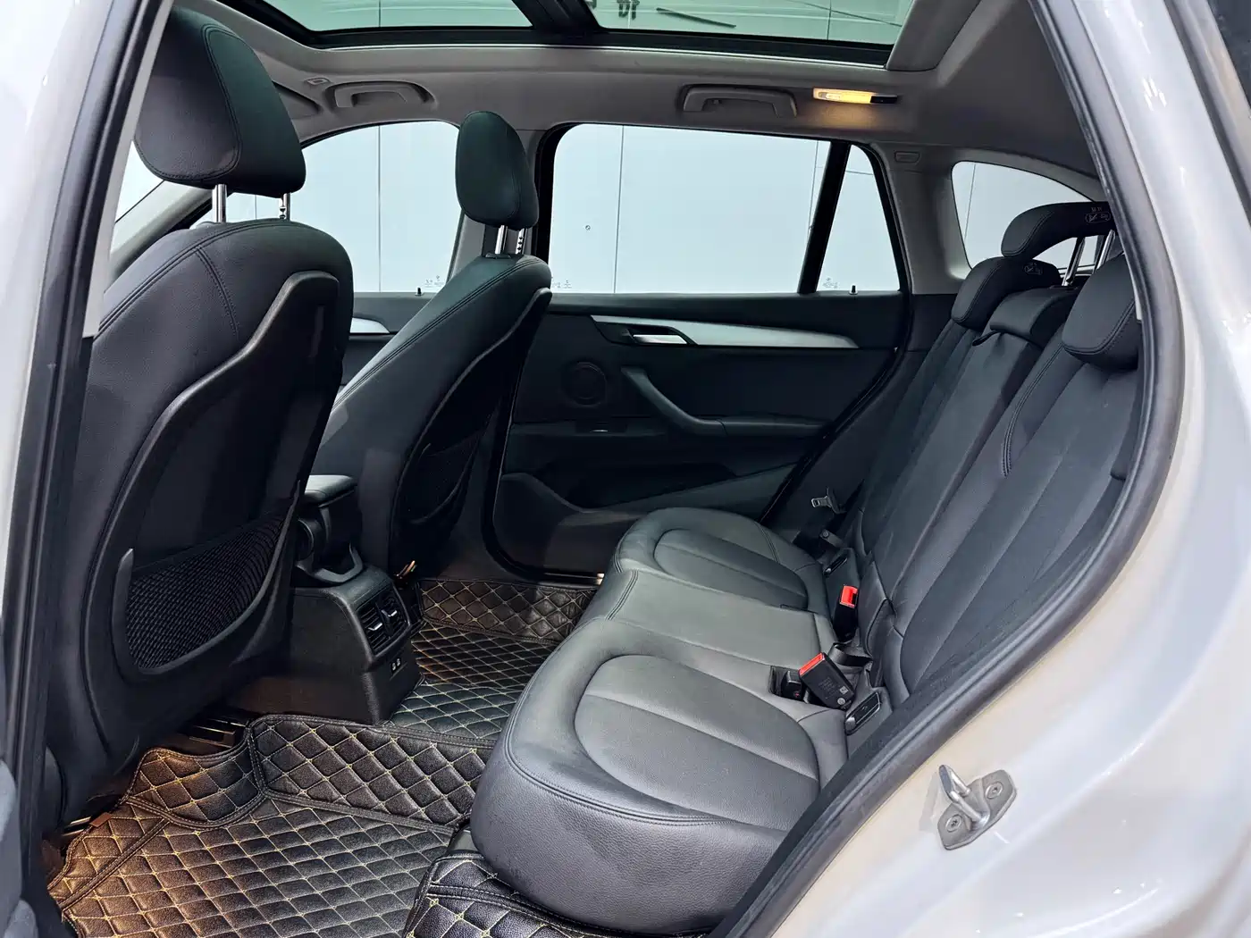 BMW X1 2019 sDrive20Li Leading Model фото 25