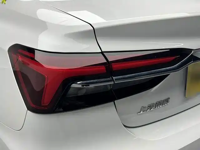 Roewe i6 MAX 2021 2020 Model 300TGI Automatic Cool & Smart Edition