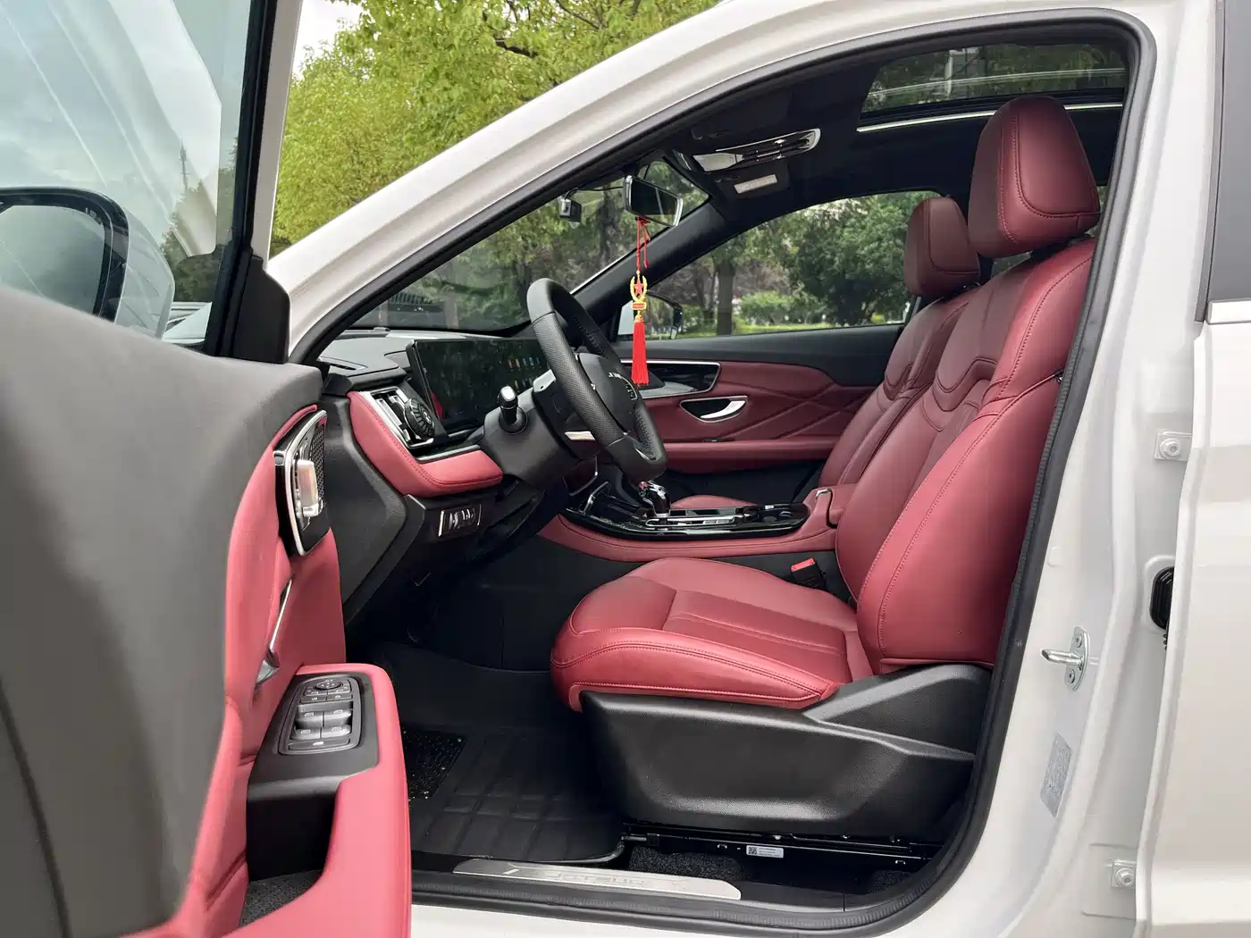 Jetour X70 PLUS 2026 2026 Champion Edition 1.5T DCT Comfort 5-Seater