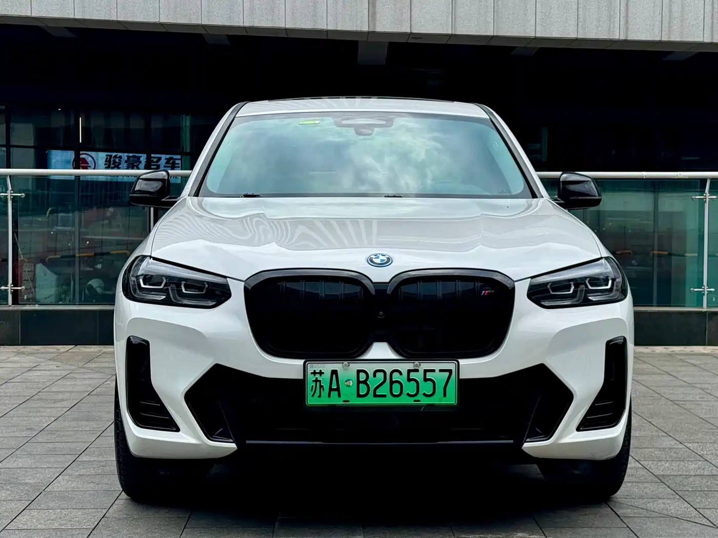 BMW IX3