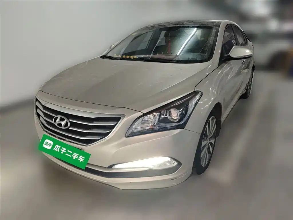 Hyundai Mistra 2014 1.8L Auto Premium DLX фото 2