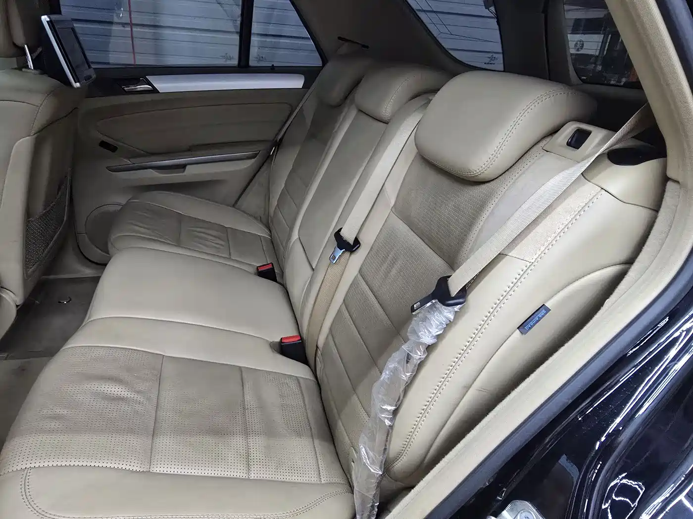 Mercedes-Benz M-Class AMG 2011 AMG ML 63 фото 11