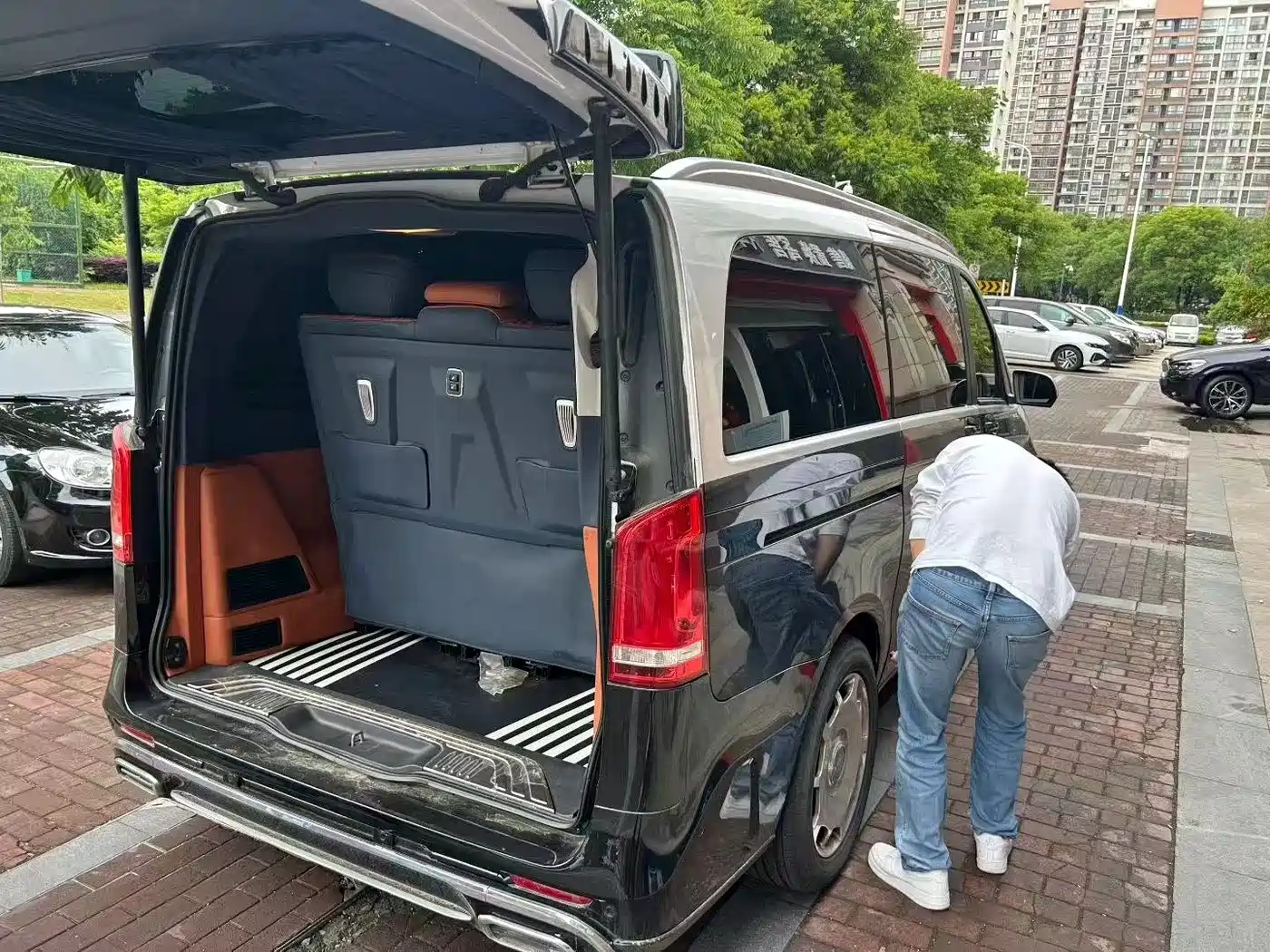 Mercedes-Benz V-Class 2021 V 260 Pilot Edition фото 7
