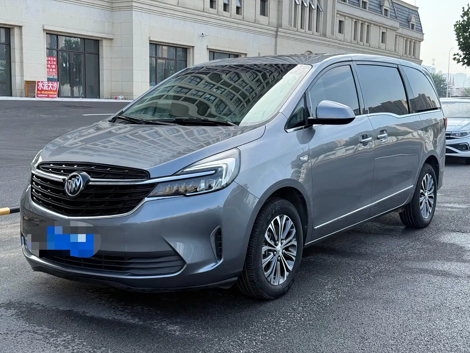 Фото 1 - Buick GL8