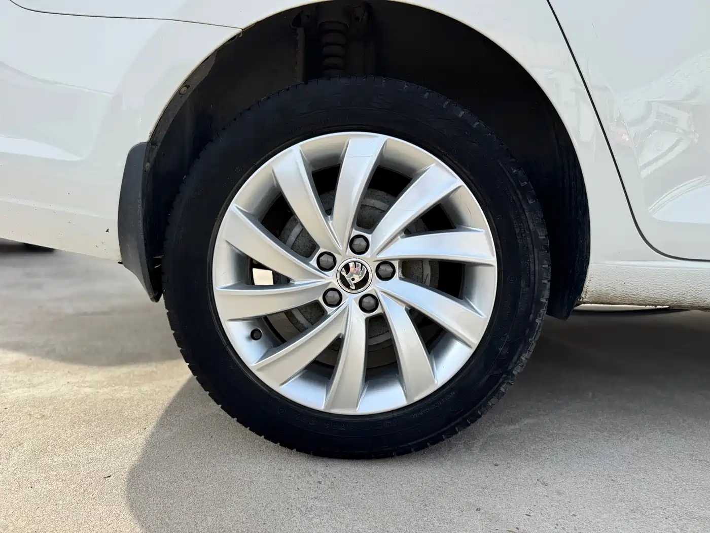 Škoda Rapid 2019 1.5L Automatic Comfort Version China VI фото 11
