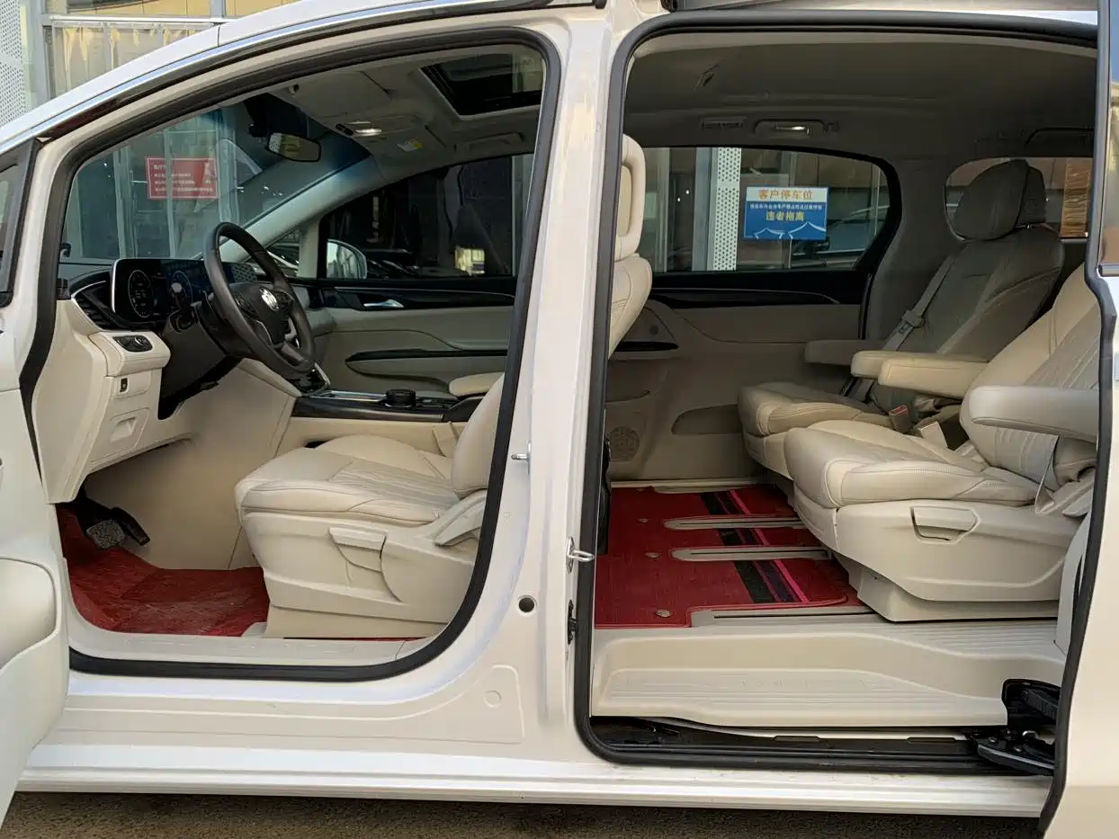 Buick GL8 2021 ES Landlord 653T Comfort фото 10