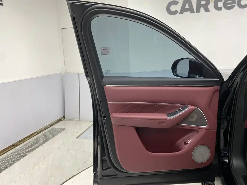 Aito AITO M8 2025 2025 Model Extended Range Max+ Edition 53.4kWh 6-Seater