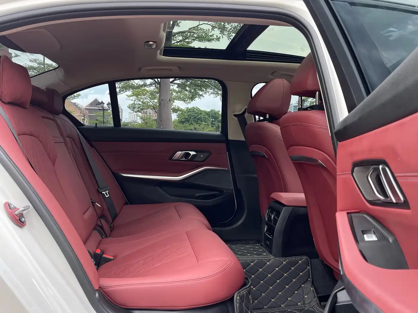 BMW 3-SERIES