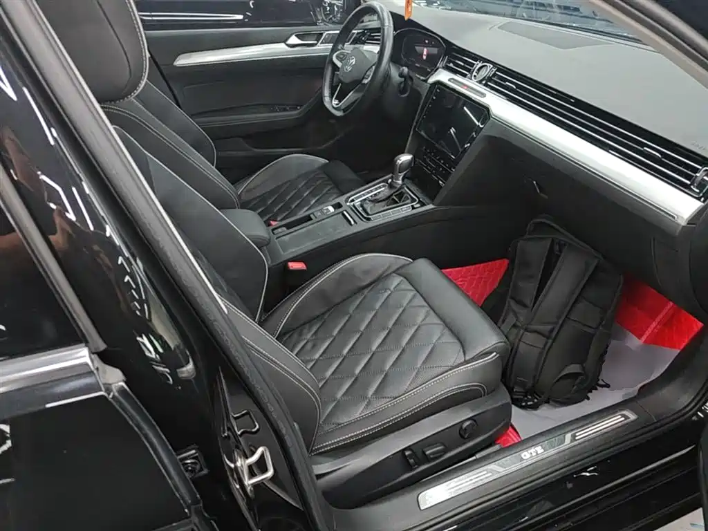 Volkswagen Magotan GTE Plug-in Hybrid 2022 GTE Luxury фото 25