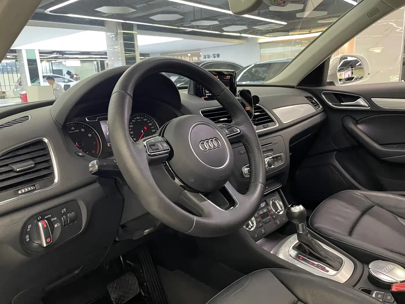 Audi Q3 2013 35 TFSI Comfort фото 14