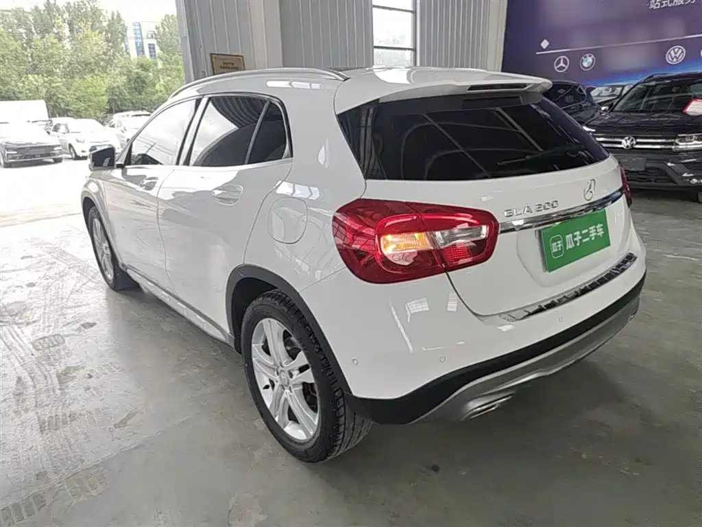 Mercedes-Benz GLA 2016 GLA 200 Dynamic фото 5
